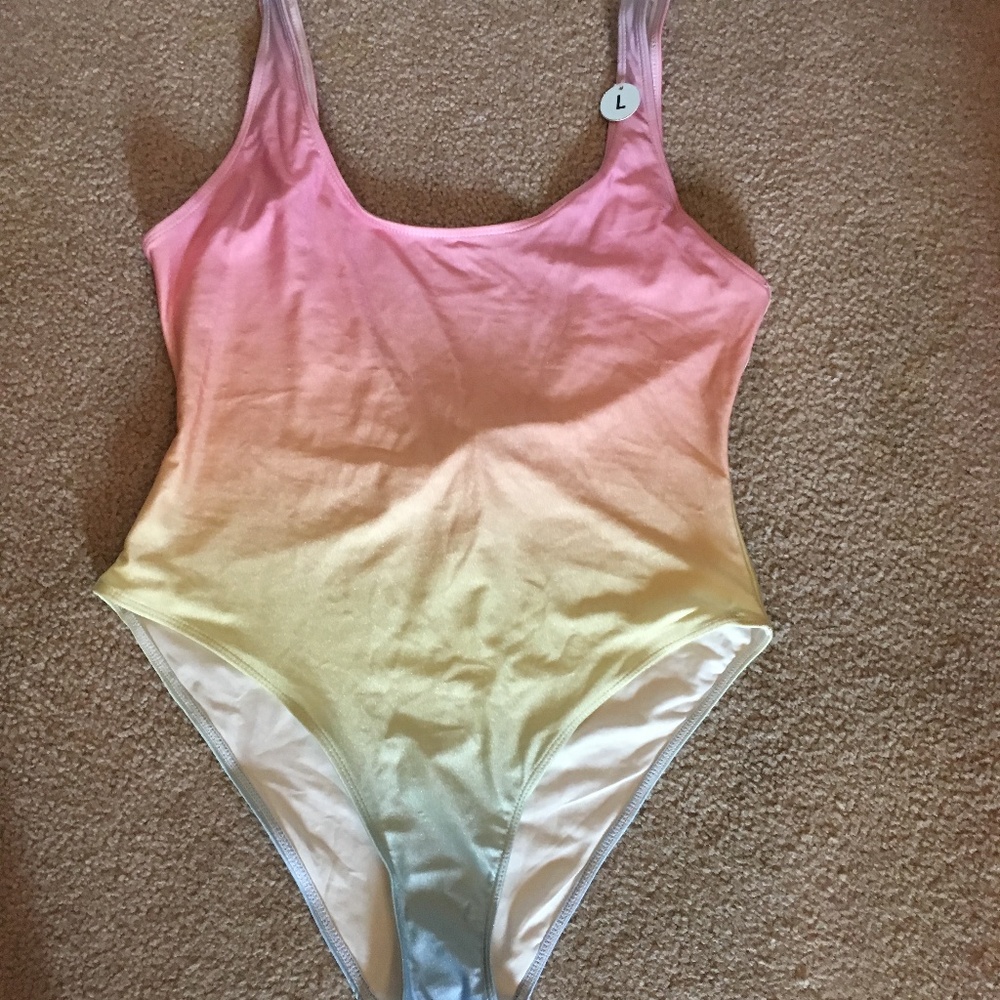 NWT FOREVER 21 ombre swimsuit size Large